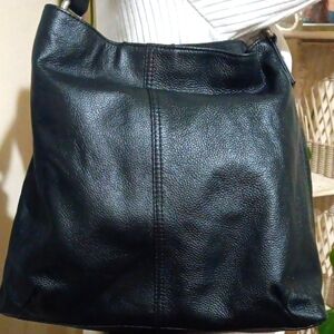 Kooba Pebbled Leather Shoulderbag Embossed Monogram Blk Lg Like New